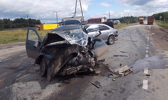 В ГИБДД назвали время, когда в Кировской области чаще всего происходят смертельные аварии