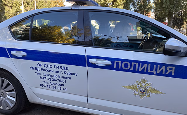 В Курске поймали парней, укравших 5 аккумуляторов