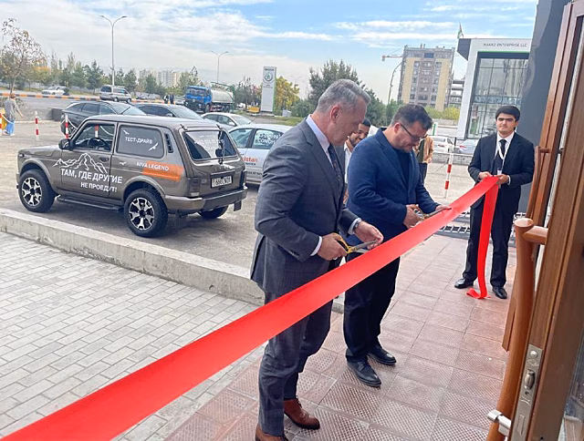 В Таджикистане состоялось открытие первого шоурума Lada