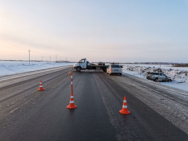 Стало известно сколько раз сотрудники ГИБДД оказывали помощь на дороге в непогоду за минувшие дни