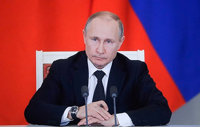 Путин дал старт движению по новому участку трассы М-4 «Дон»