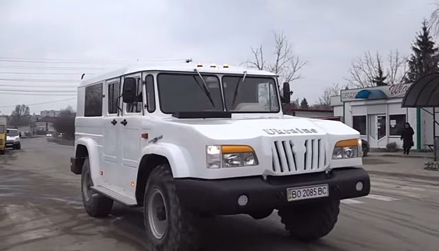 Житель Украины построил крутой внедорожник из ГАЗ-66 своими руками