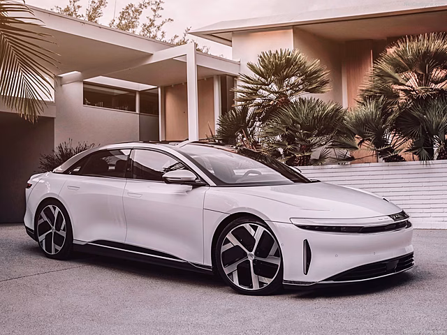Lucid Motors бесплатно предоставит постояльцам Four Seasons новый Lucid Air