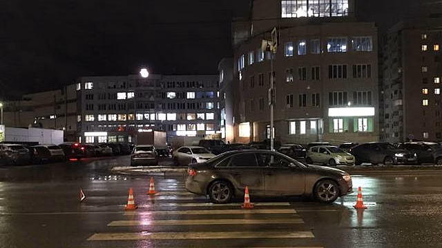«Ауди» сбил подростка на пешеходном переходе в Вологде