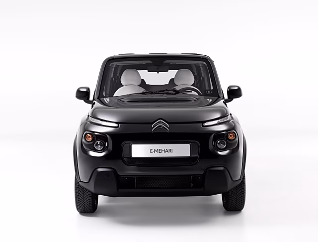 Фотогалерея: Стильный электрокроссовер Citroen E-Mehari Styled by Courreges