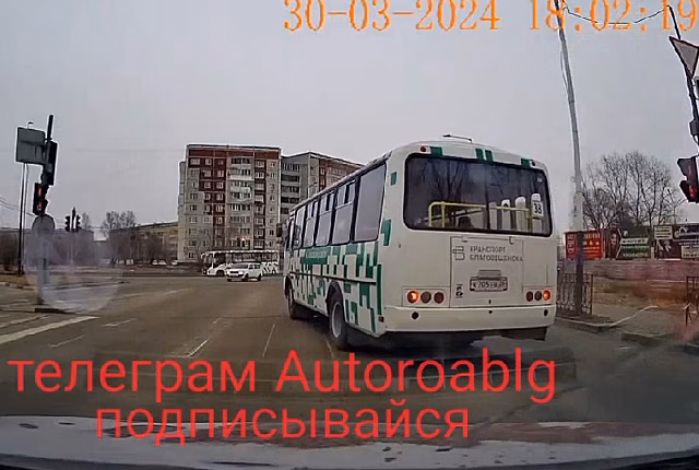 Благовещенцы жалуются на водителей автобусов, жёстко нарушающих ПДД