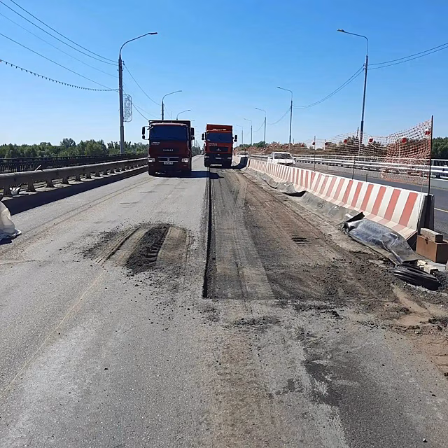 В Оренбурге продолжается капремонт автомобильного моста через Урал: движение изменено