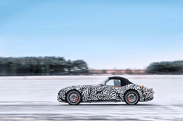 Фирма Wiesmann показала фотографии нового спорткара