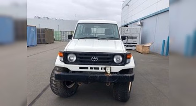 17 лет в Антарктиде: Уникальный Toyota Land Cruiser выставлен на продажу