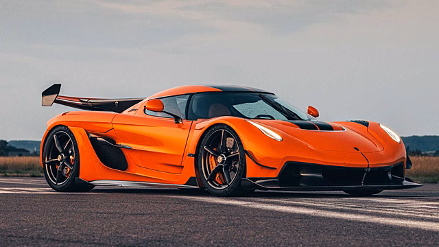Koenigsegg Boss дает 15-минутный тур по гиперкару Jesko