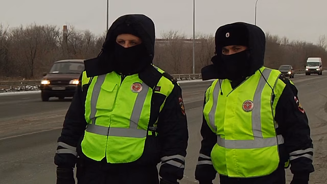 В Самаре полицейские помогли экстренно доставить женщину с заболеванием сердца в больницу 