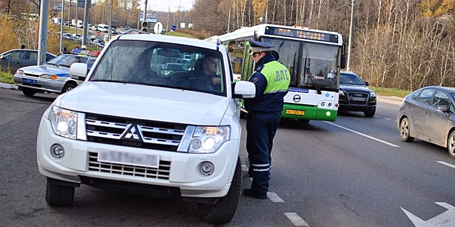 Автоэксперты выступили против расширения полномочий инспекторов ДПС