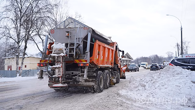 В Вологде в круглосуточном режиме будут устранять колейность на дорогах