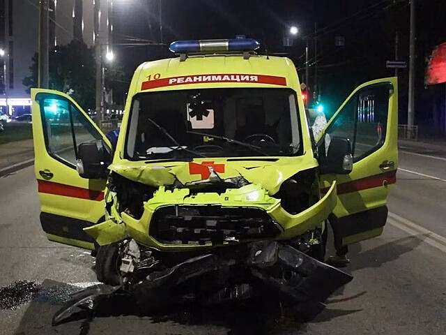 Один человек погиб и восемь пострадали в ДТП со скорой в Пензе