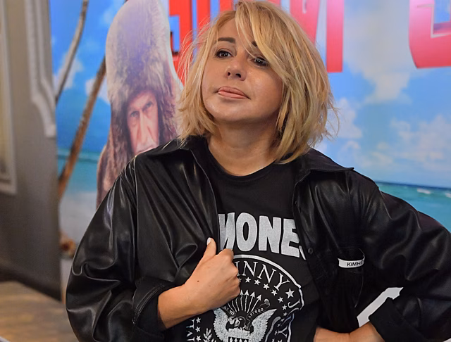 56-летняя Апина решилась на пластику ради тонкой талии: «А то фигура поленцем»