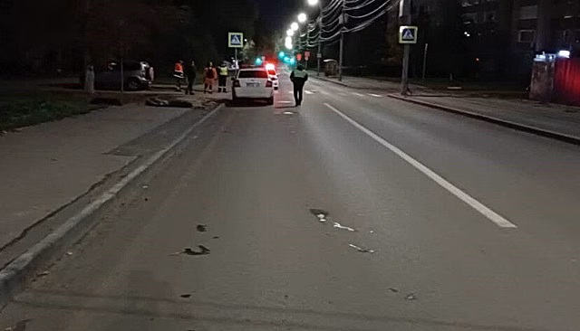 Саратовец насмерть задавил лежавшего на дороге 18-летнего юношу и скрылся