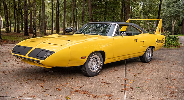 Редкий маслкар Plymouth Superbird 1970 года выставлен на аукцион