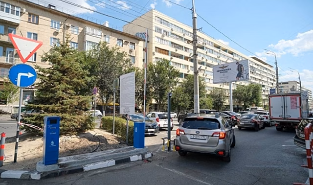 В центре Волгограде заработала еще одна платная парковка