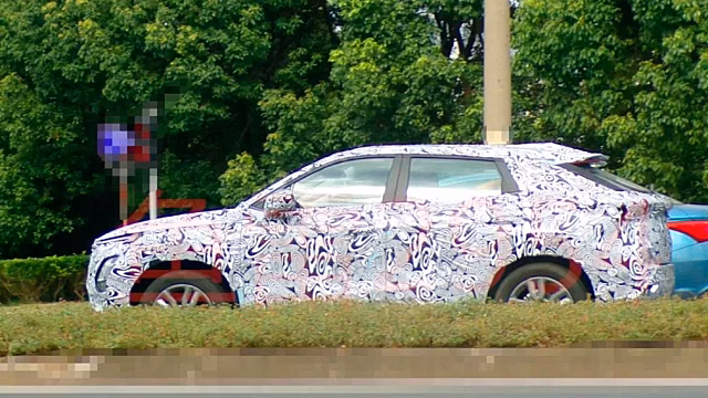 Появились фотографии нового кроссовера Chery X-C