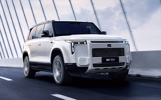 Роскошный кроссовер Rox Adamas прошел сертификацию для продажи в России