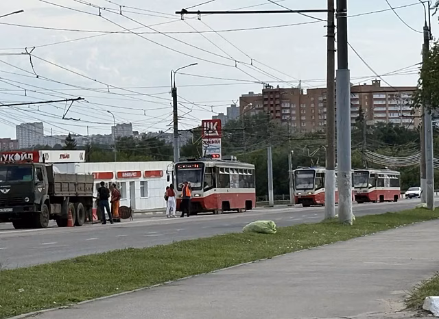 На месте смертельного ДТП на Пролетарском мосту Тулы выгнуло трамвайные рельсы