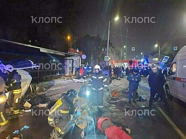 «Криков было много, жёстко было»: очевидцы рассказали о смертельном ДТП на Горького в Калининграде