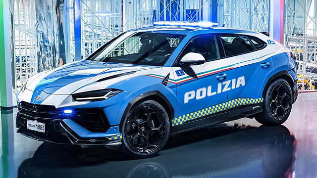 Мощный кроссовер Lamborghini Urus заступил на службу в автопарк полиции Италии