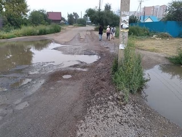 Еще одна улица в Чите стала полосой препятствий